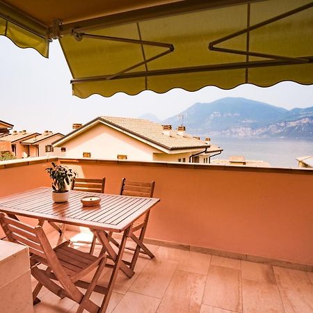 Kite Beth'S House Apartment Brenzone sul Garda Bagian luar foto