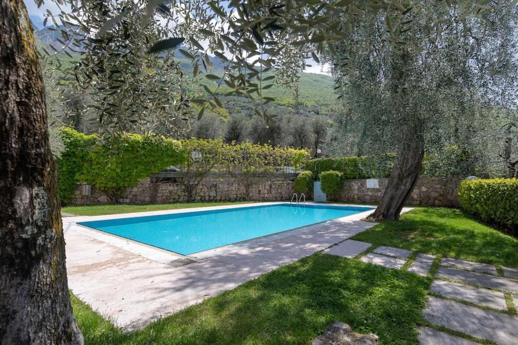 Kite Beth'S House Apartment Brenzone sul Garda Bagian luar foto