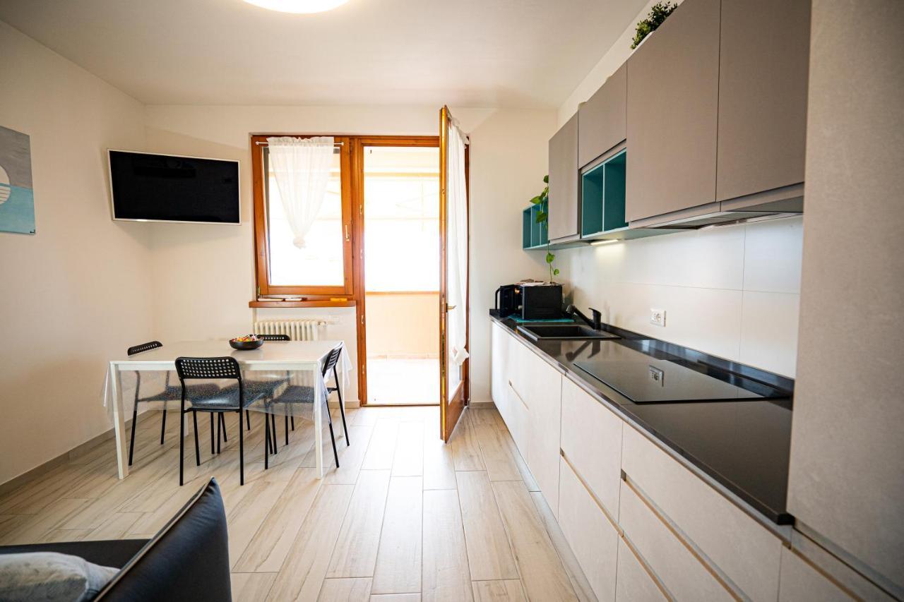 Kite Beth'S House Apartment Brenzone sul Garda Bagian luar foto