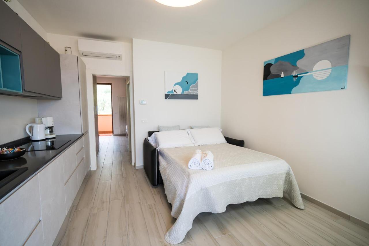 Kite Beth'S House Apartment Brenzone sul Garda Bagian luar foto