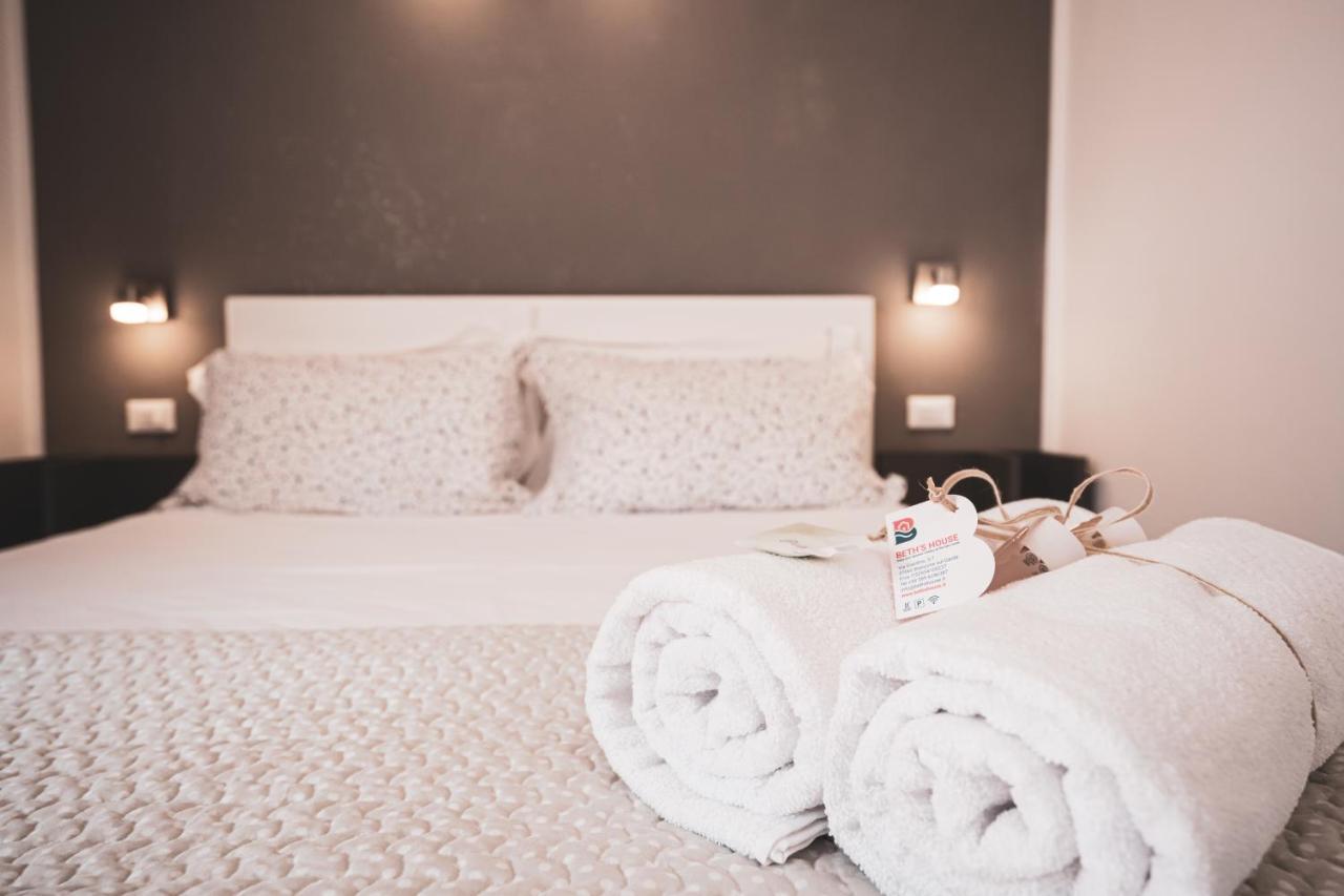 Kite Beth'S House Apartment Brenzone sul Garda Bagian luar foto
